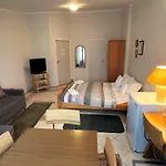 Han/Misafirhane Gosciniec Jantar 3*