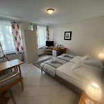 Han/Misafirhane Gosciniec Jantar 3*